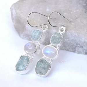 Pendientes artesanales de aguamarina cruda y piedra lunar en plata de ley, nueva colección - Product Image 4