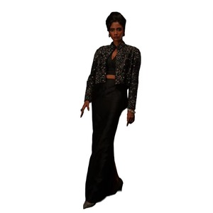 Ensemble coordonné trois pièces de créateur pour femme de bonne qualité, orné de paillettes, idéal pour les soirées et les cocktails - Product Image 1