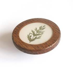 ลูกบิดลิ้นชักไม้โอ๊คพร้อมดอกไม้แห้งเคลือบด้วยอีพ็อกซี่เรซิ่นสำหรับตู้ - Product Image 6