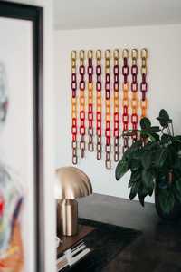 Decoración de Pared con Cadena de Resina Hecha a Mano, Adorno Geométrico Contemporáneo para Hoteles, Villas y Oficinas - Product Image 1