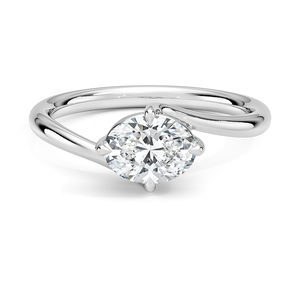 Exquisito Anillo de Diamantes Estilo Oriente-Oeste con Artesanía Premium en Oro Amarillo de 18K - Product Image 3