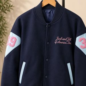 แจ็คแอนด์จิล คลาสสิค บอมเบอร์แจ็คเก็ต ยูนิเซ็กส์ ลำลอง ซิปหน้า เสื้อคลุมทันสมัย น้ำหนักเบา สตรีทแวร์ ปักโลโก้ตามสั่ง - Product Image 4