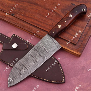 มีดทำครัวซันโตะกุเหล็กดามัสกัสคุณภาพสูงสุดจาก UA Supplies ด้ามจับแบบเต็มด้าม ทนทาน ผลิตด้วยมือ ขนาด 6-7.9 นิ้ว ใช้ได้ทั้งมือซ้ายและขวา - Product Image 5