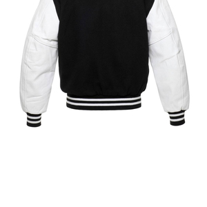 Chaqueta Varsity con Capucha Unisex de Invierno con Parches Bordados Personalizados, Tejido Chenille 100% Lana, Estilo Urbano - Product Image 3