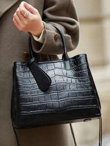 New Fashion Large Genuine Leather Waterproof Handbags with Flowers & Diamonds Zipper Closure for Ladies - Product Image 2