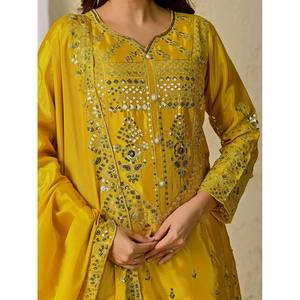 Ensemble de soirée de créateur en satin : haut, sharara, palazzo et dupatta - Product Image 5