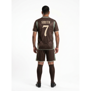 Maillot de football personnalisé pour homme Elite Match 140GSM 100% polyester mesh col en V taille XL fabricant OEM - Product Image 2