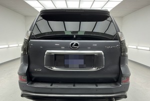 Lexus GX460 Premium Exótico Certificado de Segunda Mano con Navegación y Tracción en las Cuatro Ruedas - Product Image 3