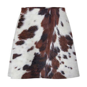 Jupe en cuir de vachette et coton pour femme moderne, tenue élégante pour la saison hivernale, vêtement ajusté et personnalisé, mode actuelle - Product Image 6