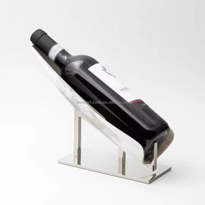 Bouteille en corne de buffle écologique faite à la main pour cadeaux historiques et décoration, flacon en corne naturel poli personnalisable en provenance d'Inde - Product Image 1