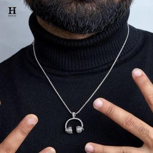 Pendentif Casque de Luxe Entièrement Sertie de Diamants, Collier Thème Musical Personnalisé pour Hommes, Fournisseur de Bijoux Bling en Gros - Product Image 1
