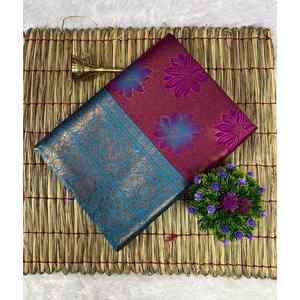 Sari de seda Banarasi de diseño con trabajo de tejido Zari y blusa sin coser, color rosa. - Product Image 1