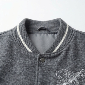 Chaqueta Varsity de Materiales Mixtos, Diseño Bomber de Alta Calidad con Lana Original y Tela de PU, Cuello Acanalado, Cierre Frontal con Broches, Estilo Casual Unisex - Product Image 4