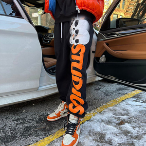 Ensemble de survêtement homme 2 pièces personnalisé en molleton épais 100 % coton, avec sweat à capuche zippé et pantalon évasé, pour la mode hivernale, livraison rapide - Product Image 3