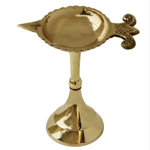 Lampe à huile en laiton écologique de qualité supérieure, design traditionnel, faite à la main, durable, style élégant, décoration Diwali Pooja, spirituelle - Product Image 1