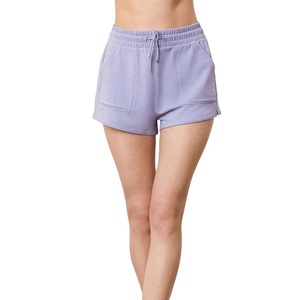 Acheter Custom Ladies Fitness Shorts Spandex/Polyester Personnalisable Logo Sticker Couleur Motif Design Femmes de Haute Qualité - Product Image 1