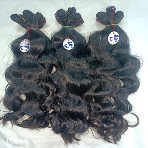 Extensiones de Cabello Virgen Remy Indio sin Procesar, Ondulado Natural, Color Natural, Suministradas en Chennai - Product Image 1