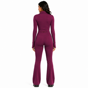 Conjunto Deportivo de Dos Piezas para Mujer, Chaqueta con Cuello y Cremallera de Manga Larga, Leggings Ajustados, Ropa Deportiva OEM para Gimnasio y Fitness de Fábrica - Product Image 2