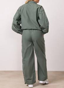 Nouvelle Collection : Ensemble de Survêtement Léger pour Femme avec Veste Zippée Intégrale et Joggers, Logo Personnalisé et Passepoil Contrastant - Product Image 2