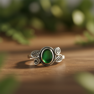 Bague en émeraude de 2,2 grammes, élégante et stylée, accessoire de montre - Product Image 3