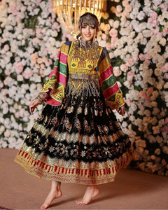 Última llegada: Vestido tribal afgano Kuchi tradicional vintage hecho a mano para niñas con bordados intrincados - Product Image 2