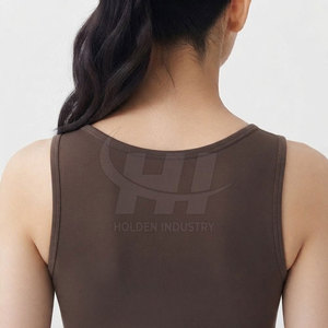 Conjuntos de yoga para mujer de calidad profesional y cómodos para entrenamiento físico y sesiones de yoga. - Product Image 6