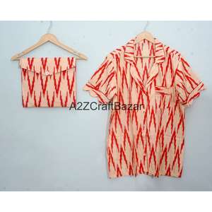 Conjunto de Pijama de Algodón 100% para Mujer, Estampado Digital Floral Vintage Romántico, Manga Corta, Cierre de Botones, Suave para Todas las Temporadas - Product Image 1