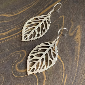 Handcrafted Classic Leaf Pattern <b>Silver</b> 925 <b>Dangle</b> <b>Earrings</b> 4.0g Lightweight & Comfort Design Jewelry - Product Image 3