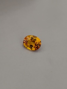 Zafiro amarillo cultivado en laboratorio, piedra preciosa suelta de alta calidad, forma ovalada, claridad brillante, piedra facetada para la fabricación de joyas. - Product Image 2