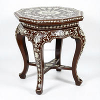 Table d'appoint ronde en incrustation d'os artisanale exquise avec de superbes motifs floraux complexes pour une décoration élégante pour la maison et le bureau