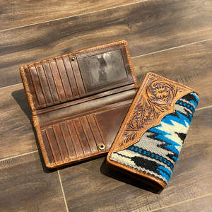Nouvel arrivage de portefeuille à deux volets en cuir usiné aztèque de l'Ouest portefeuille à usage multiple en cuir matelassé aztèque unique pour femmes - Product Image 6