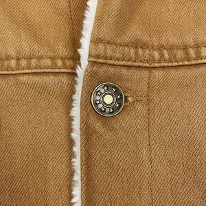 Veste en jean classique OEM pour homme, design élégant, tissu confortable et durable pour un usage quotidien, veste en jean au design moderne pour homme - Product Image 5