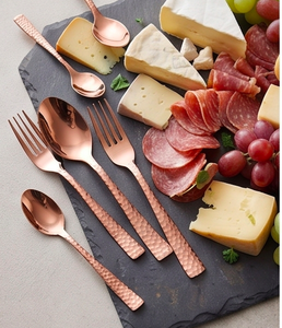 Ensemble de couverts de luxe en acier inoxydable avec manche martelé en cuivre et finition miroir, idéal pour les mariages, les maisons et les restaurants d'hôtels - Product Image 5