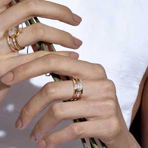 Bague de fiançailles en or 14K 18K avec diamant de laboratoire hexagonal, sertie semi-clos, trois bandes, style Art Déco moderne, bague de déclaration nuptiale, vente en gros - Product Image 2