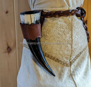 Corne à boire artisanale en cuir de conception animale de style nautique avec corne polie en option Souvenir d'artisanat naturel - Product Image 1