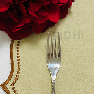 Wholesale Stone Brown Linen Scalloped Embroidered <b>Placemat</b> Reusable Fabric <b>Placemats</b> Bulk Supply for Wedding, Restaurant, Hotel - Product Image 2