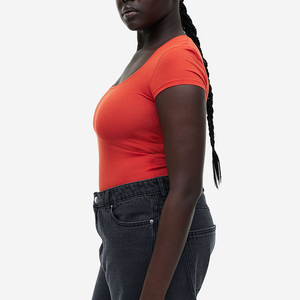 Tops courts noirs très tendance, coupe ample et oversize, col rond - Product Image 4