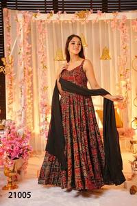 Anarkali <b>suit</b> with dupatta Floor-length silk <b>wedding</b> <b>dress</b> Indian Pakistani style gown Traditional <b>women's</b> silk <b>suit</b> - Product Image 4