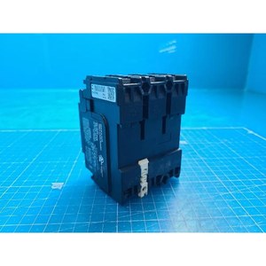 Disjoncteur Fuji AUTO BREAKER EA33AC d'occasion – Pièces détachées d'équipement semi-conducteur Legacy - Product Image 2