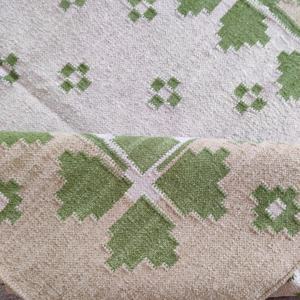 Alfombra de Lana Tejida a Mano con Patrón Geométrico de Diamantes para Sala de Estar - Product Image 1