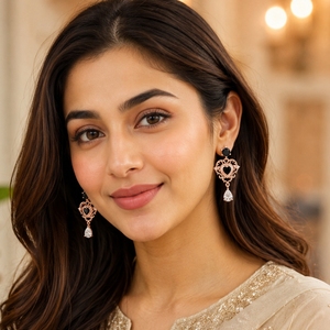 Boucles d'oreilles pendantes élégantes en forme de cœur noir avec diamants, en vermeil or blanc et moissanite, pour femme, idéales pour un anniversaire - Product Image 5