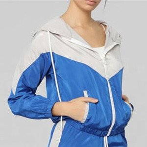 Conjunto Corto Personalizado para Mujer, Chaqueta Cortavientos de Nailon con Capucha, Ropa Deportiva Transpirable con Logotipo Personalizado para Primavera - Product Image 3