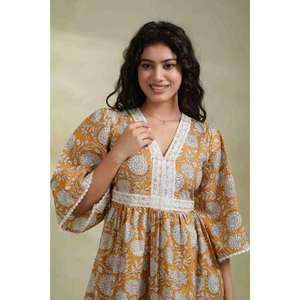 เดรสสั้นทรงเอพิมพ์ลายดอกไม้ ผ้าฝ้าย 100% เป็นมิตรกับสิ่งแวดล้อม ซักได้ เอวธรรมชาติ เหมาะสำหรับใส่ลำลองและใส่ทุกวัน - Product Image 4