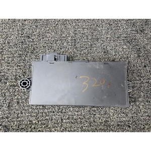 ECU และโมดูลคอมพิวเตอร์มือสองสำหรับรถยนต์ซีรีส์ 3 รุ่น 6135914722601 - Product Image 3