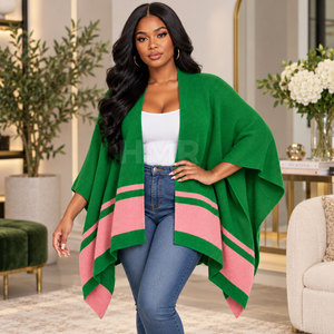 Suéter tipo poncho de punto acanalado con bloques de color verde y rosa de HMR Sorority Sisterhood, con mangas de murciélago, estilo casual, tipo capa larga. - Product Image 3
