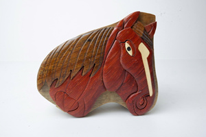 Adorno Decorativo para Acuario con Forma de Cabeza de Caballo Tallada en Madera, Estilo Moderno y Ecológico - Product Image 1