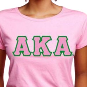 Camiseta Rosa de Manga Corta para Mujer con Parche de Letras de Chenilla Verde, Cuello Redondo Informal, Algodón, Moda de Verano, Suave y Cómoda para Uso Diario - Product Image 4