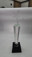 Trophée étoile en cristal gravé au laser, récompense en verre pour activités promotionnelles, trophée en cristal avec base noire en cristal