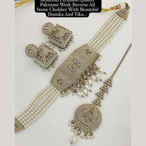 10581396BLU Ensemble de collier ras du cou en cristal et perles plaqué or Ensembles de bijoux fins - Product Image 2