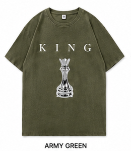 เสื้อยืดคอกลมแขนสั้นทรงปกติสำหรับผู้ชาย รุ่น King Chess Piece ผ้าเจอร์ซีย์ลำลอง 100% ผ้าฝ้าย สีเทาล้วน - Product Image 3